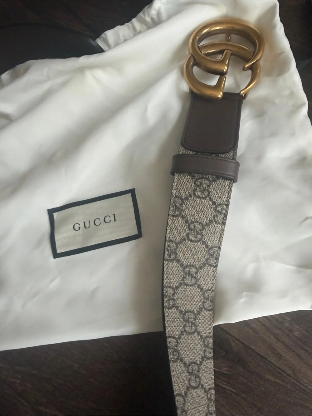 Gucci belt signature